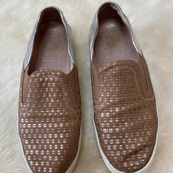 Vince Camuto loafer sneaker, size 7.5 - Picture 7 of 12